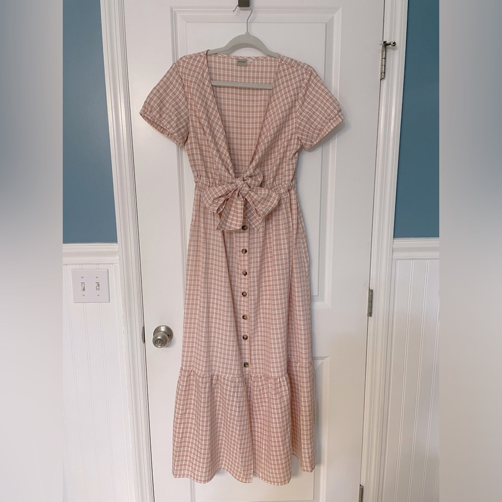 Unique Vintage Blush Plaid Maxi Dress,size L,tie front & e-waist & sleeves